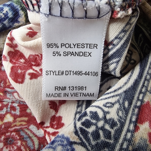 Naif Floral & Paisley Cold Shoulder Top - Picture 6 of 9